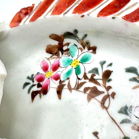 Antique Chinese Hand-Painted Fish Shaped Ceramic Dish Qing Dynasty wear on fins - Picture 6 of 12